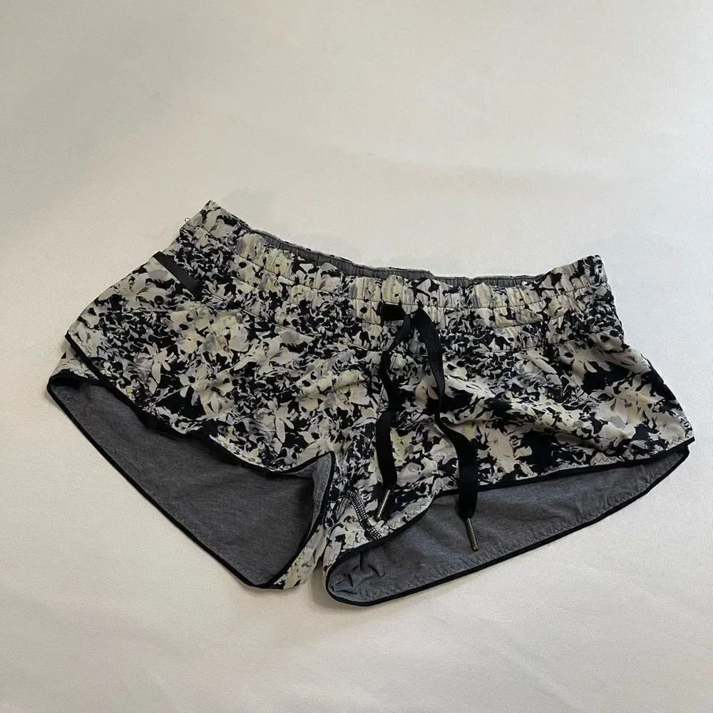 Lululemon WaterSurf Short Crosscourt Petal Black Clarity Yellow/Heathered Coal 4